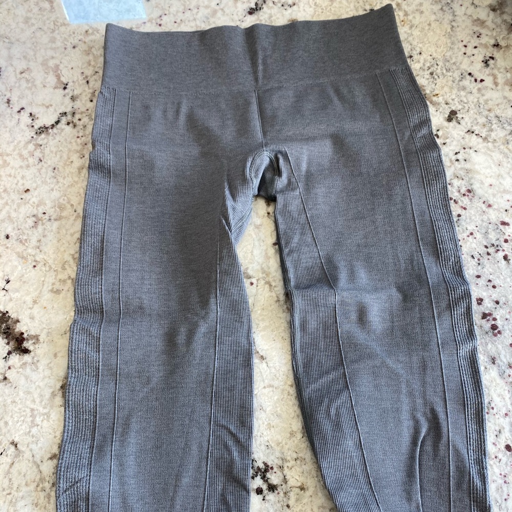 NEW! lululemon compressive leggings!